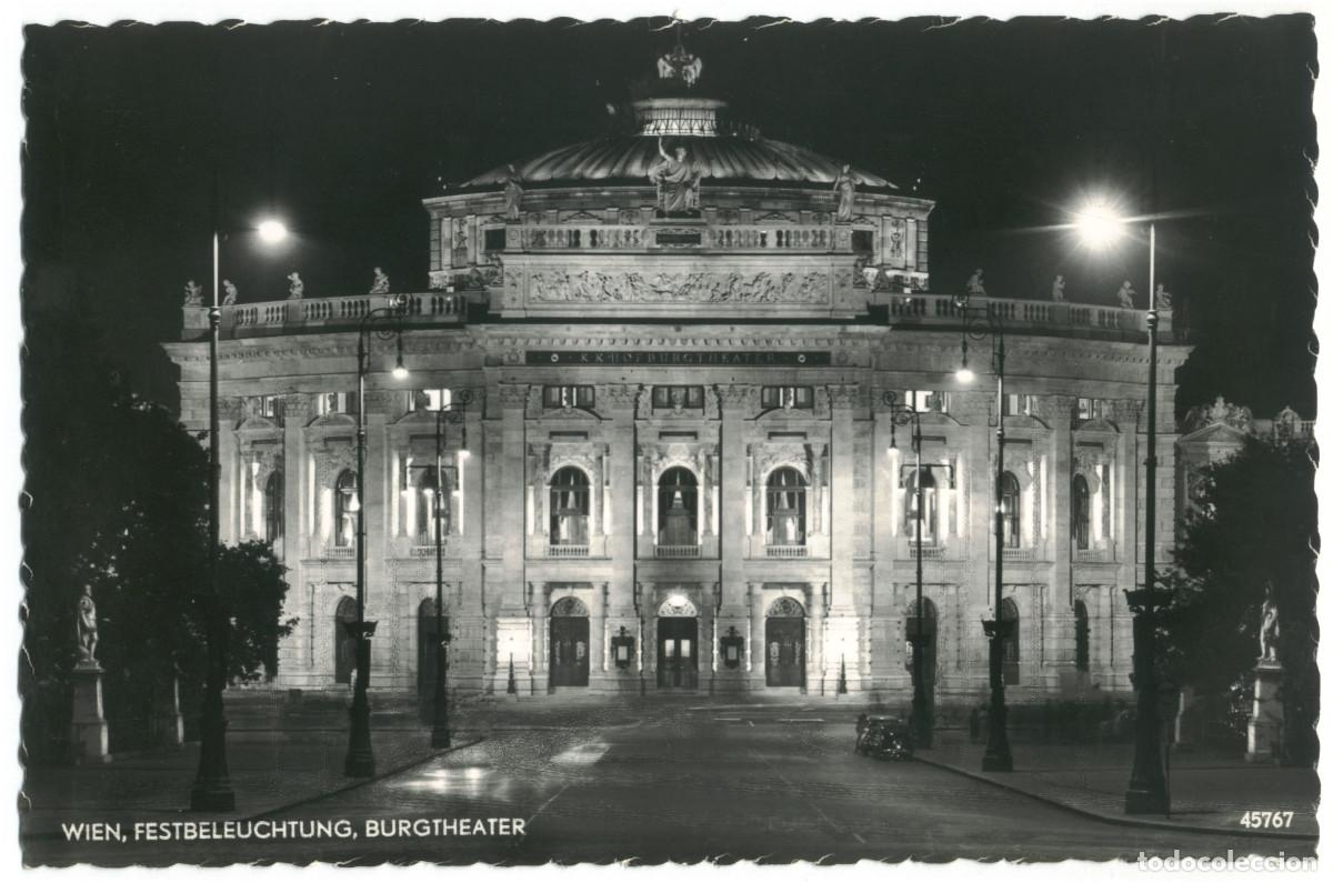 Postales: WIEN_Festbeleuchtung. Burgtheater_PAG; 45767. Photo Echte / Teatros Austria