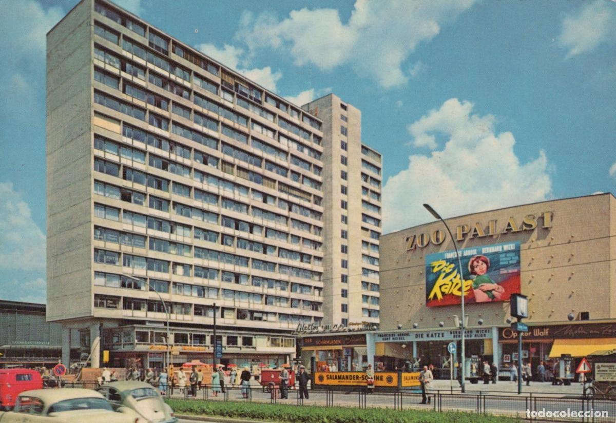 Postais: Germany Berlin Zoo Palast Cinema and High Rise Building Street Scene *YAX059