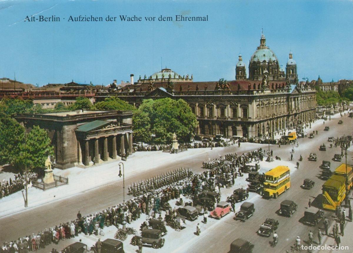 Postais: Germany Berlin Alt Changing of the Guard At the Memorial *YAX136