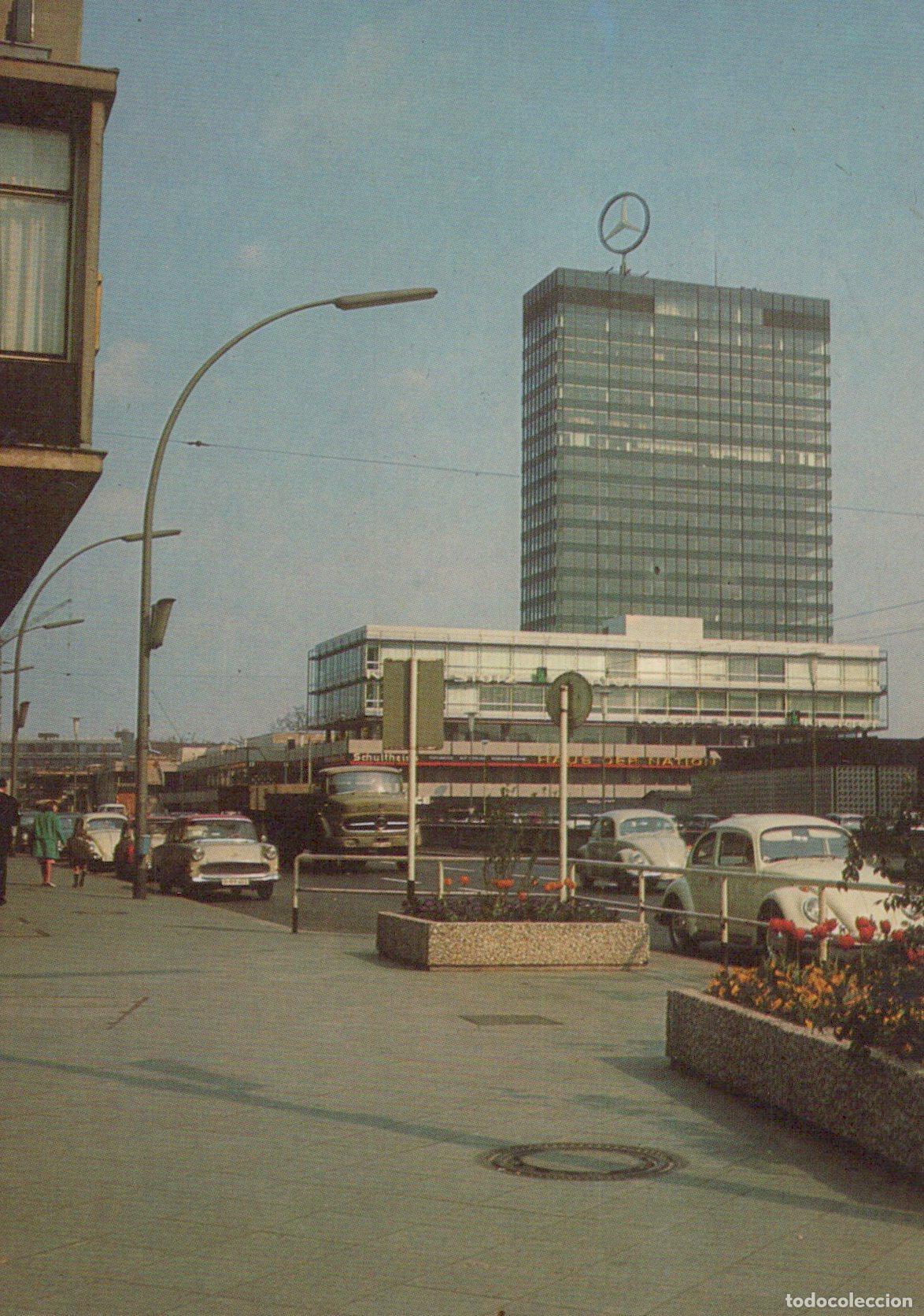 Cartoline: Germany Berlin Europa Center With Haus der Nationen and Street Unposted *YAX706