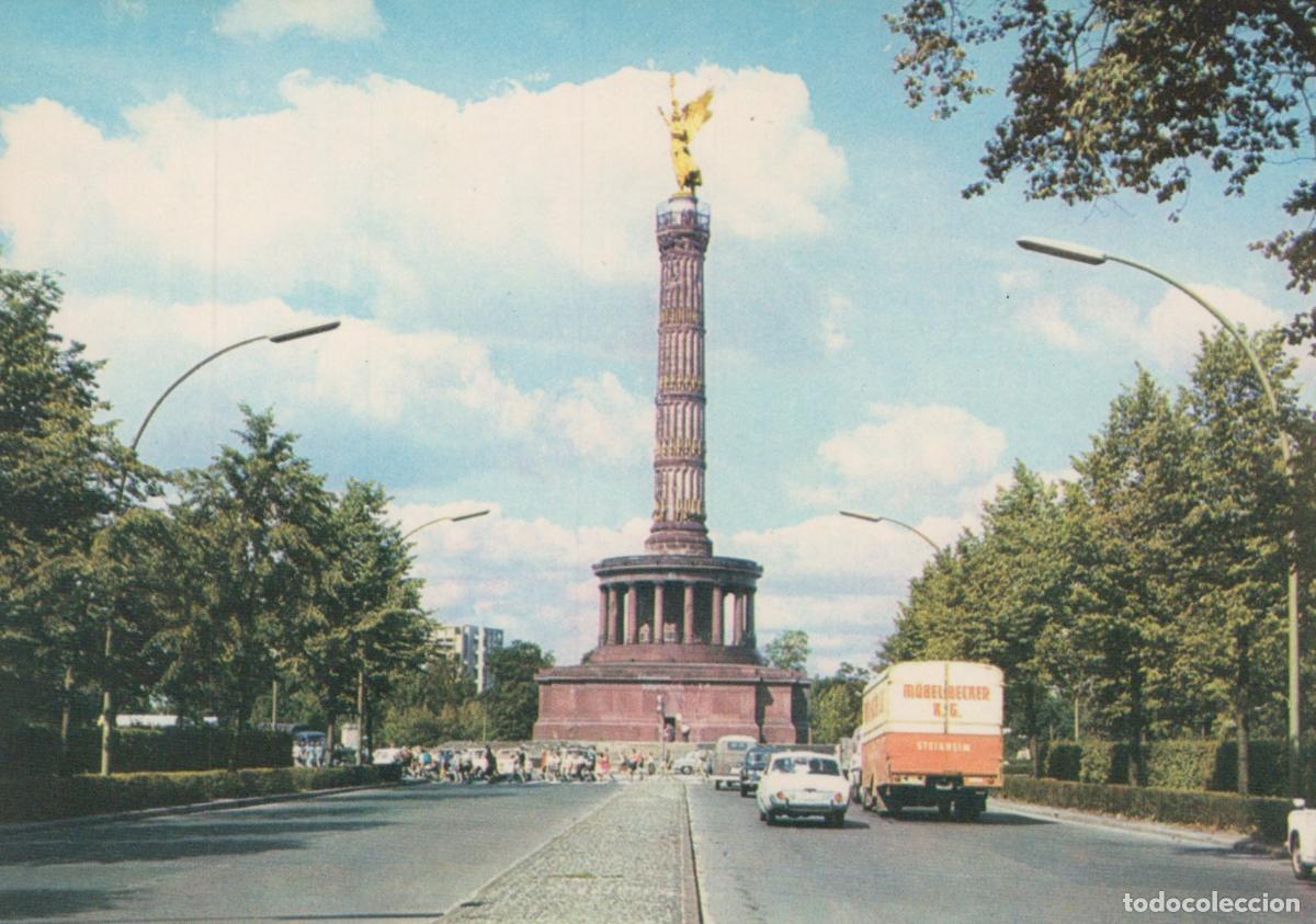 Cartoline: Germany Berlin Victory Column Sieges&auml;ule With Traffic and Trees Unposted *YAX160
