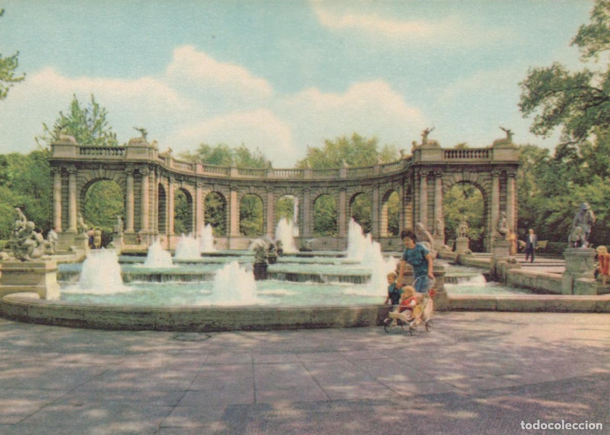 Postcards: Germany Berlin Fairy Fountain in Friedrichshain Park East 1960s Unposted *YAX272
