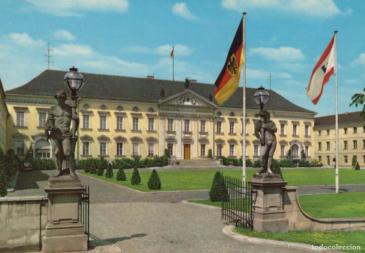 Cartes Postales: Germany Berlin Schloss Bellevue Presidential Residence Flags Unposted *YAX203