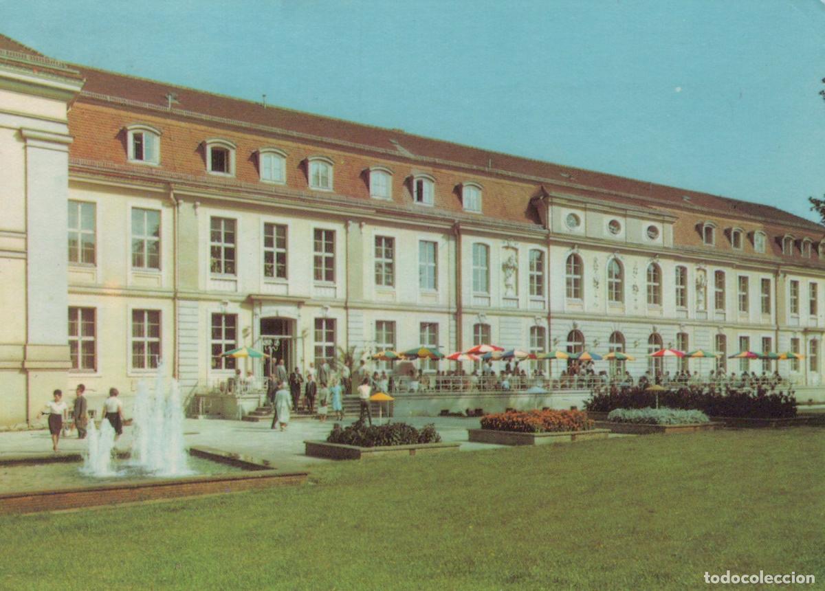 Cartes Postales: Germany Berlin Operncaf&eacute; Historic Building With Outdoor Seating Fountain *YAX304