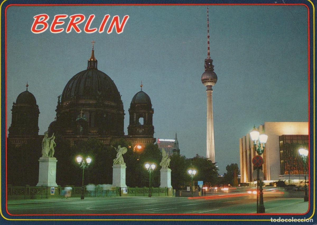 Postais: Germany Berlin Cathedral and TV Tower At Dusk *YAX549