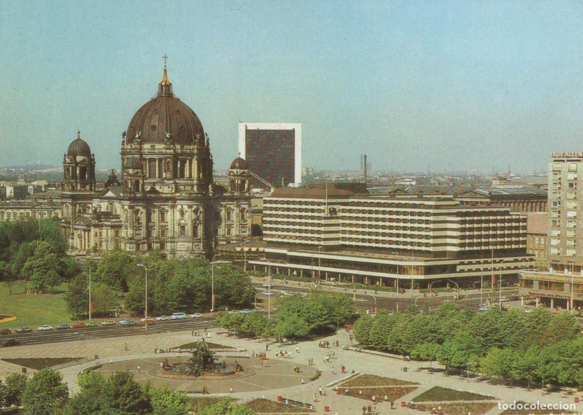 Postcards: Germany Berlin City Centre Cathedral Square Buildings 1970s Unposted *YAX551