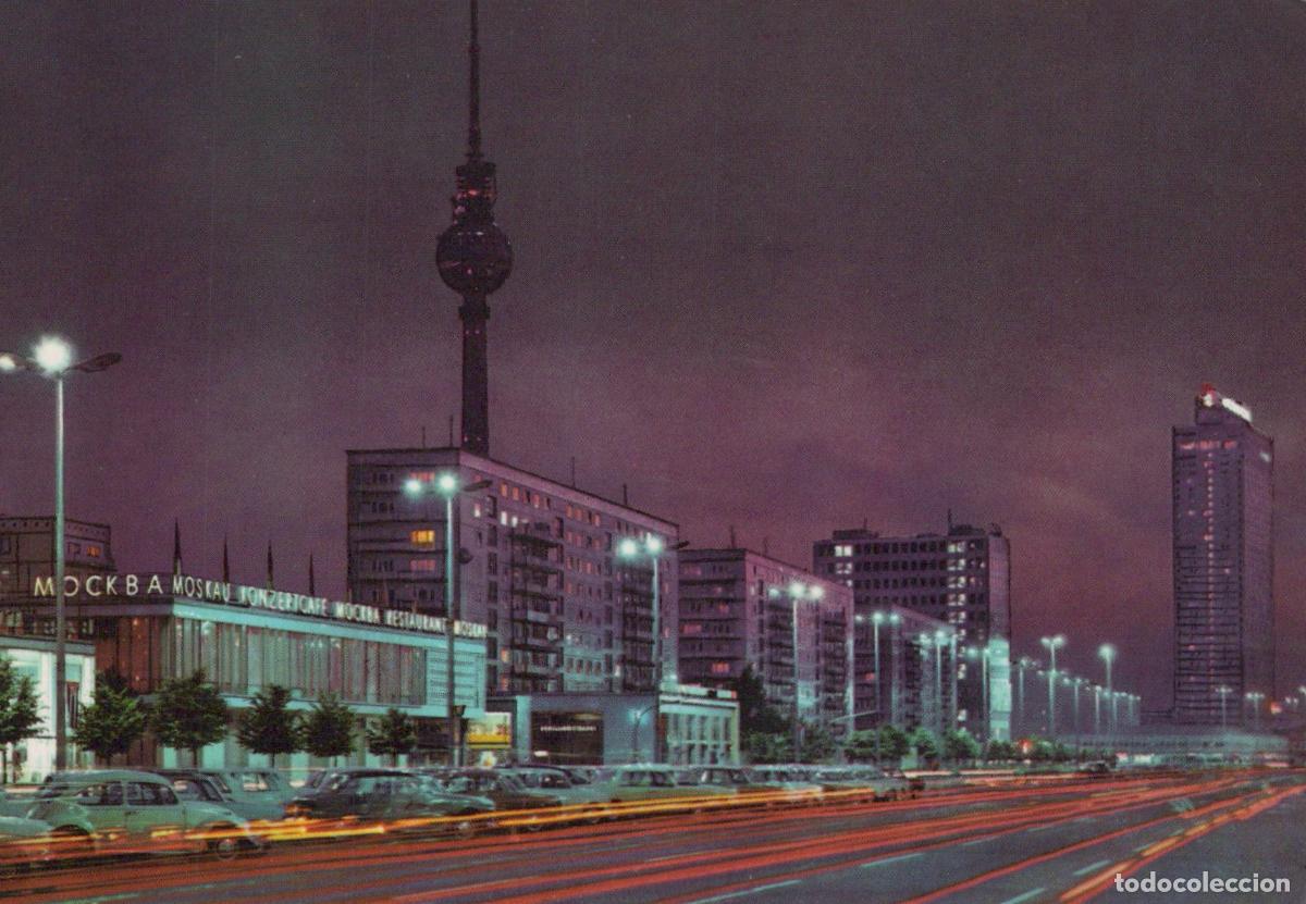 Postales: Germany Berlin Karl Marx Allee At Night With TV Tower and Moscow *YAX506