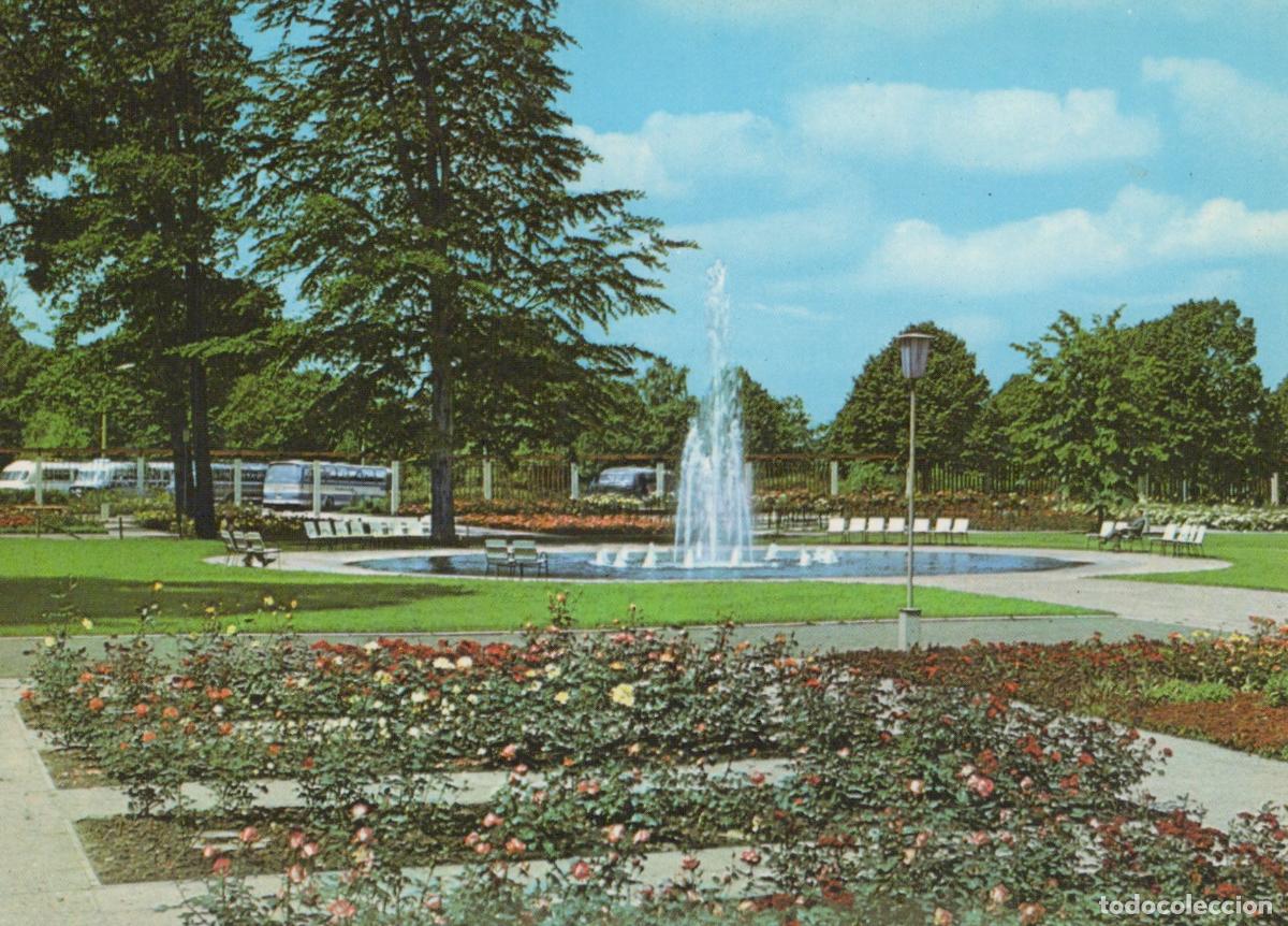 Postcards: Germany Berlin Rosengarten in Treptow Park Fountain Rose Garden Unposted *YAX554
