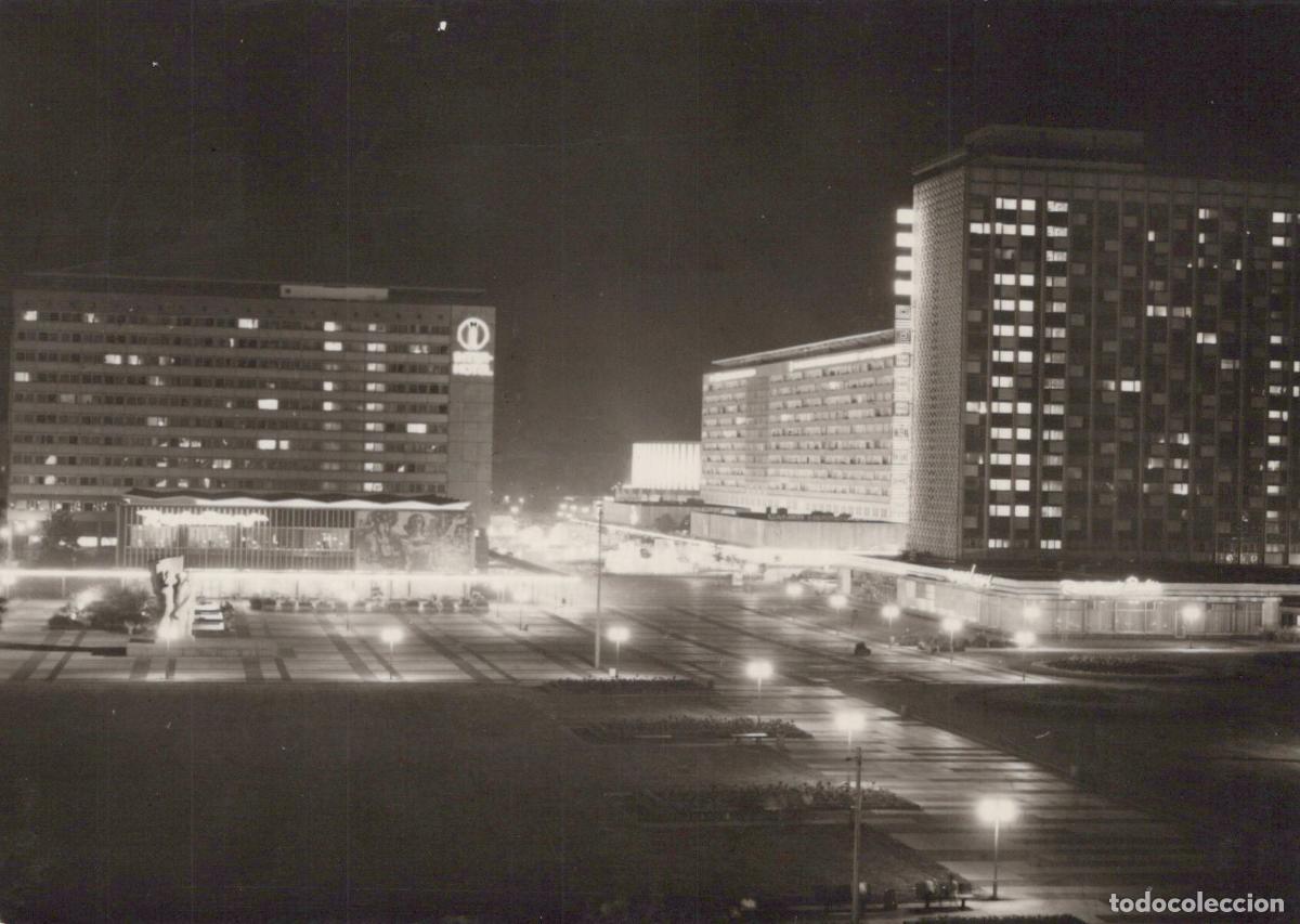 Postales: Germany Dresden Night View of Interhotel Bastei and Newa *YAX871