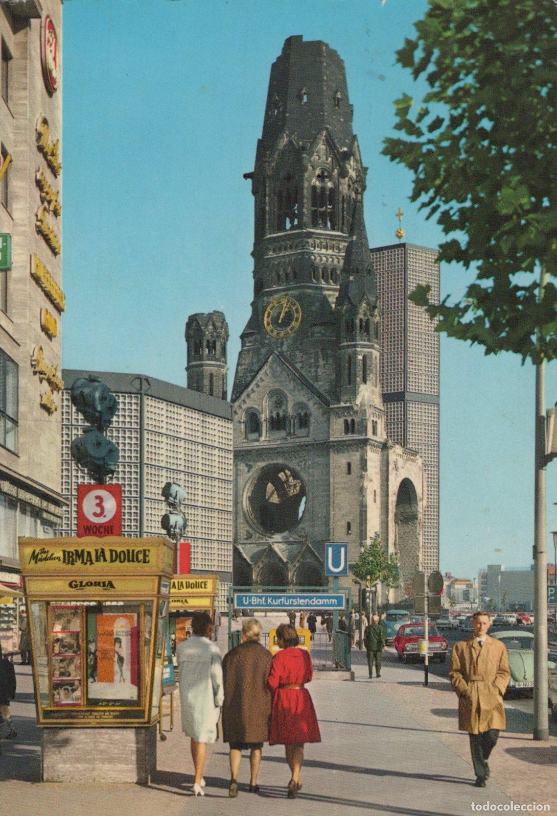 Cartes Postales: Germany Berlin Kaiser Wilhelm Memorial Church and Kurf&uuml;rstendamm Street *YAX606