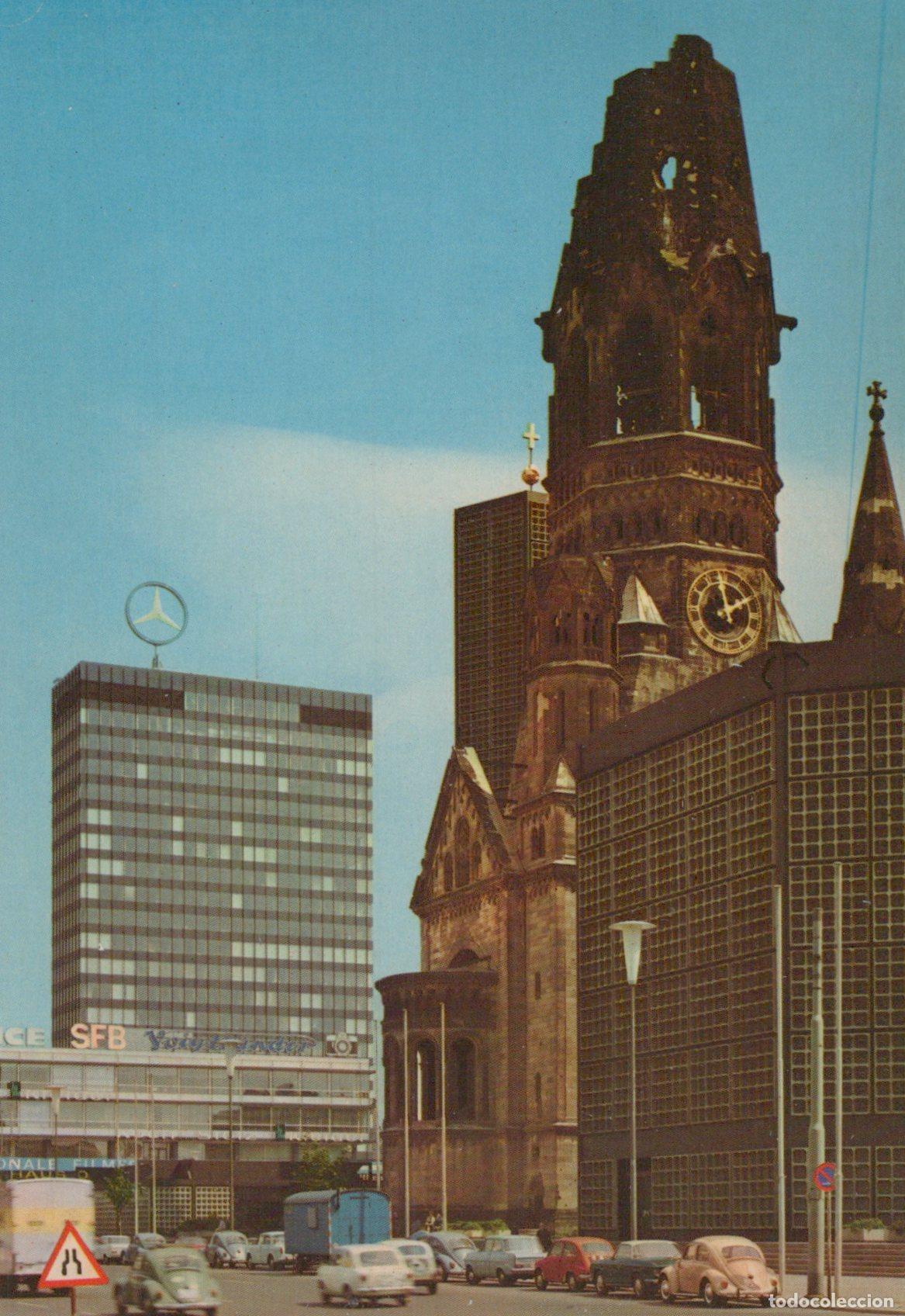 Cartoline: Germany Berlin Kaiser Wilhelm Memorial Church and Europa Center Unposted *YAX626