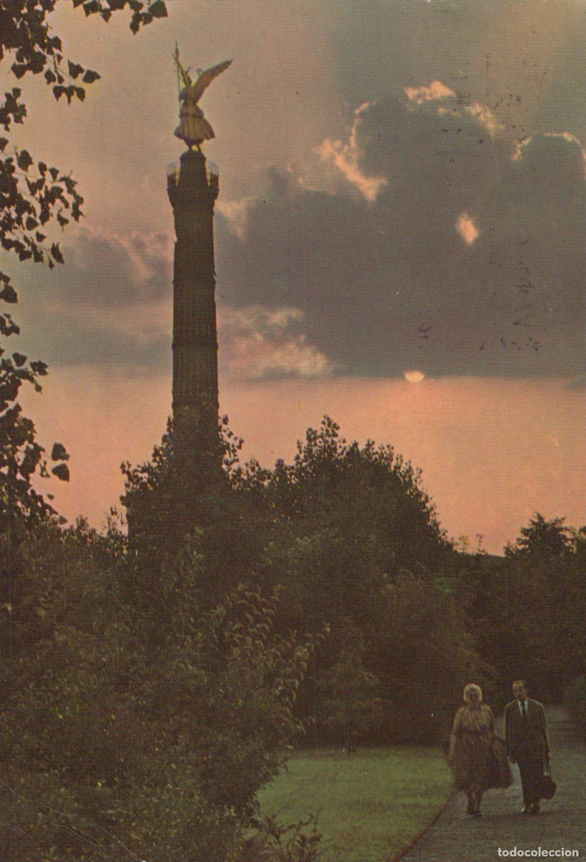Cartoline: Germany Berlin Victory Column With Angel Statue and People Walking At *YAX728