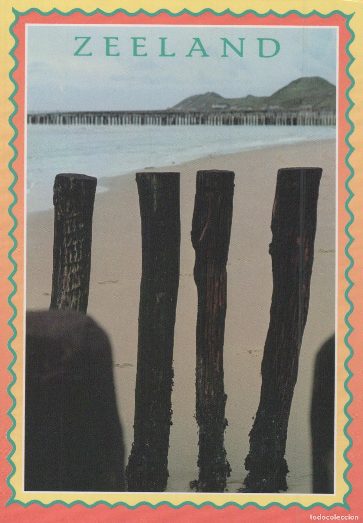 Cartes Postales: Netherlands Beach With Wooden Posts and Pier Landscape *YAY010