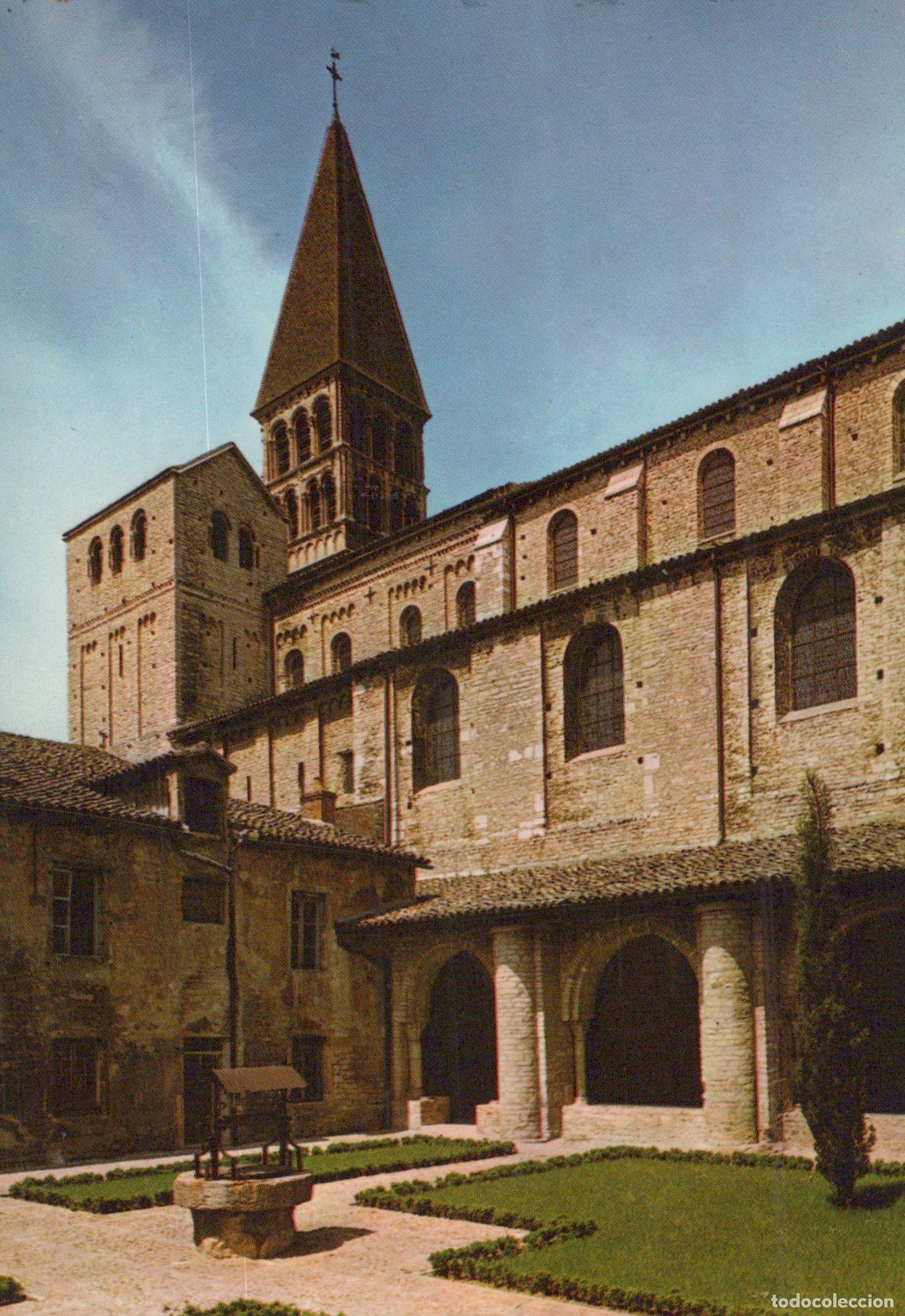 Cartoline: France Tournus Saint Philibert Abbey Church Cloister Courtyard Unposted *YAY085