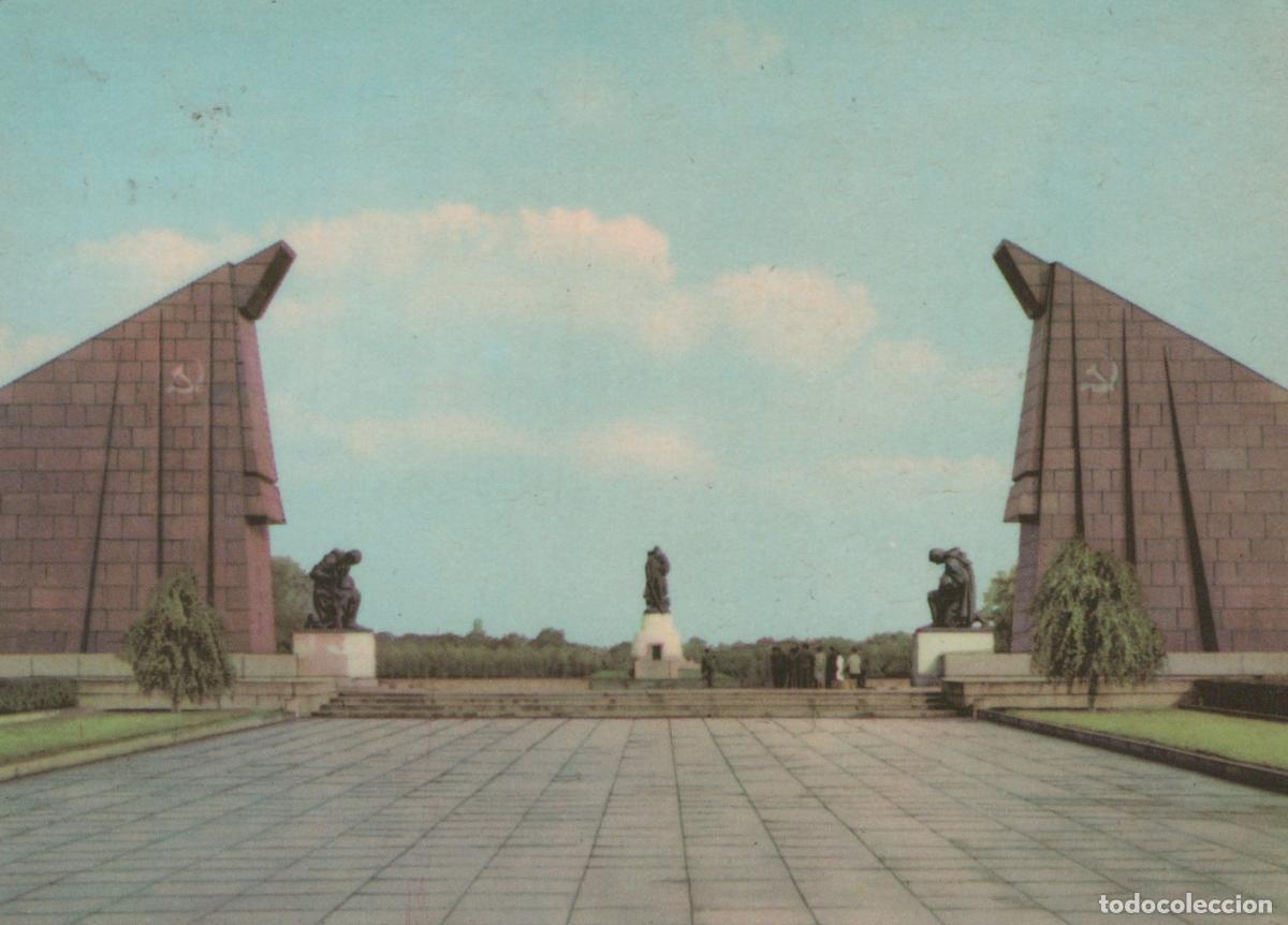 Cartes Postales: Germany Berlin Soviet War Memorial in Treptower Park *YAY650