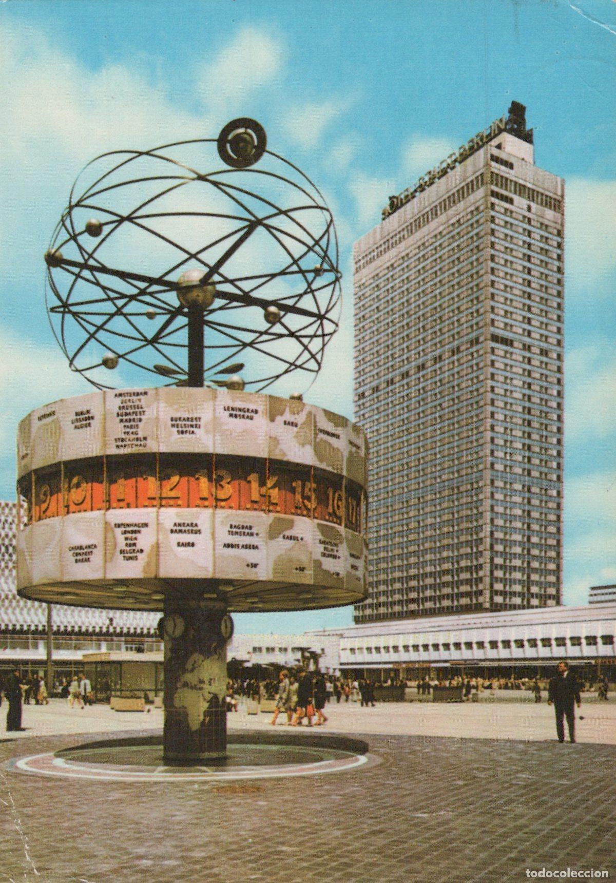 Cartoline: Germany Berlin Wall World Time Clock and Hotel Stadt Alexanderplatz *YAZ562