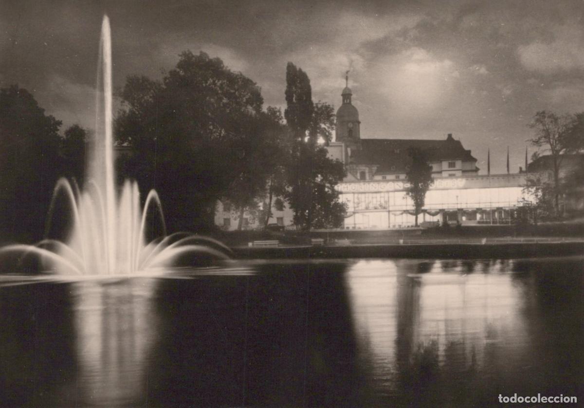 Cartoline: Germany Suhl Interhotel and Fountain At Night *YAZ288