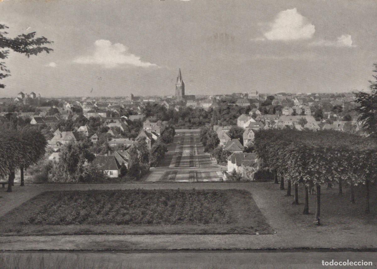 Postales: Germany Hildesheim Panoramic View of City With Spire and Park *YAZ206