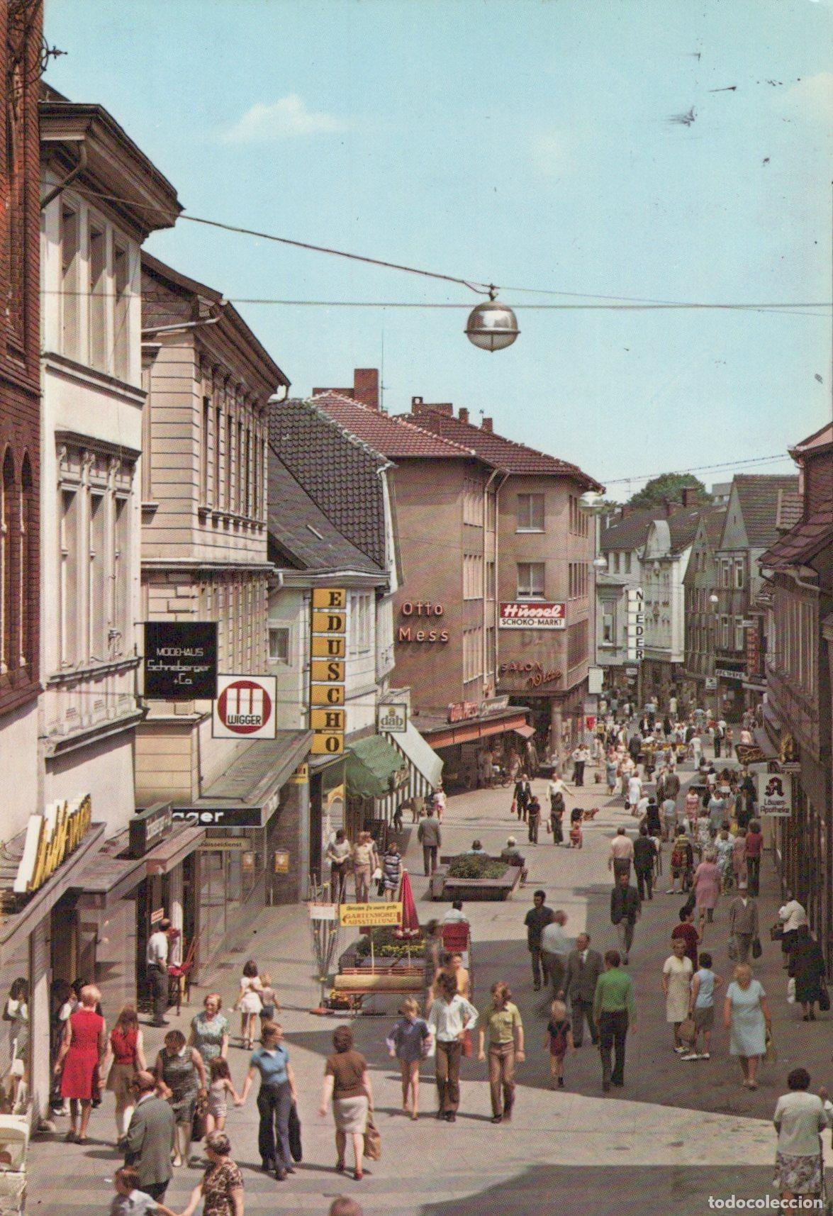 Cartoline: Germany Fulda Pedestrian Zone With Shops and People in A German Town *YAZ693