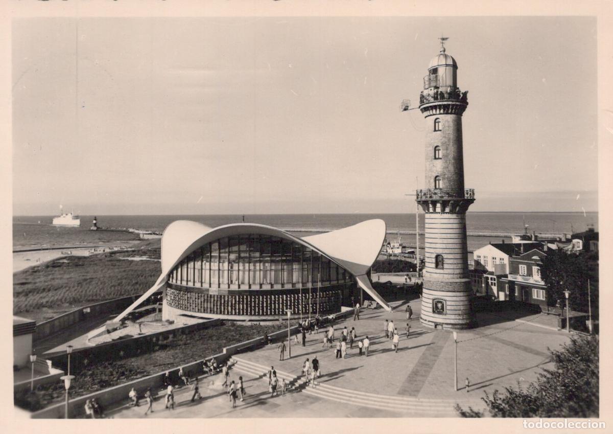 Cartes Postales: Germany Rostock Warnem&uuml;nde Lighthouse and Teepott Building Baltic Sea *YAZ215