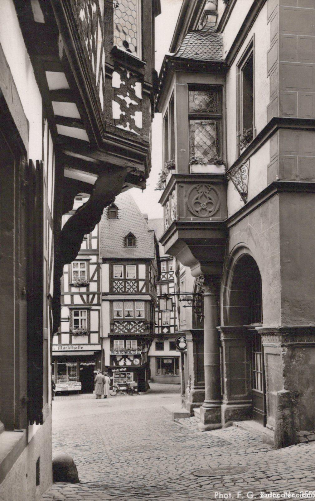 Cartes Postales: Germany Bernkastel Kues Historic Half Timbered Buildings and Cobblestone *YAZ385