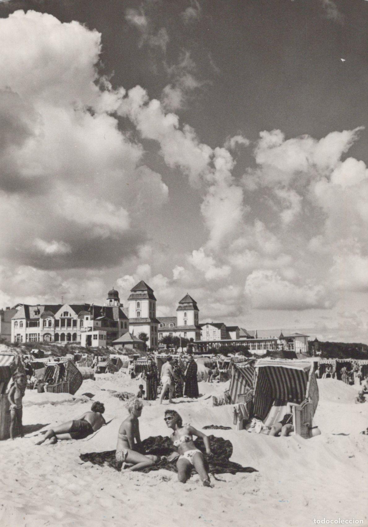 Postais: Germany Ruegen Binz Beach R&uuml;gen Island 1970s People Sunbathing Beach *YAZ467