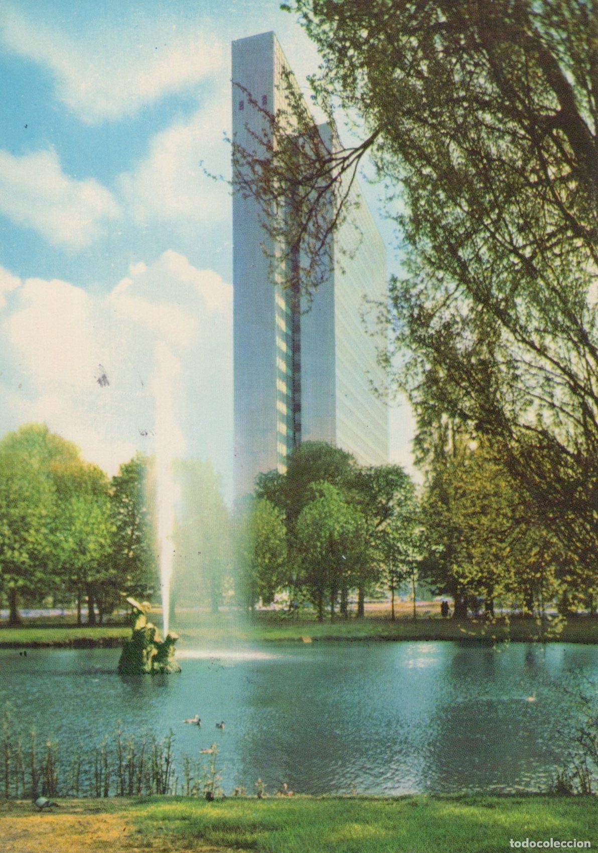 Postkarten: Germany Aachen D&uuml;sseldorf Thyssen Haus Skyscraper and Fountain in Park *YAZ514