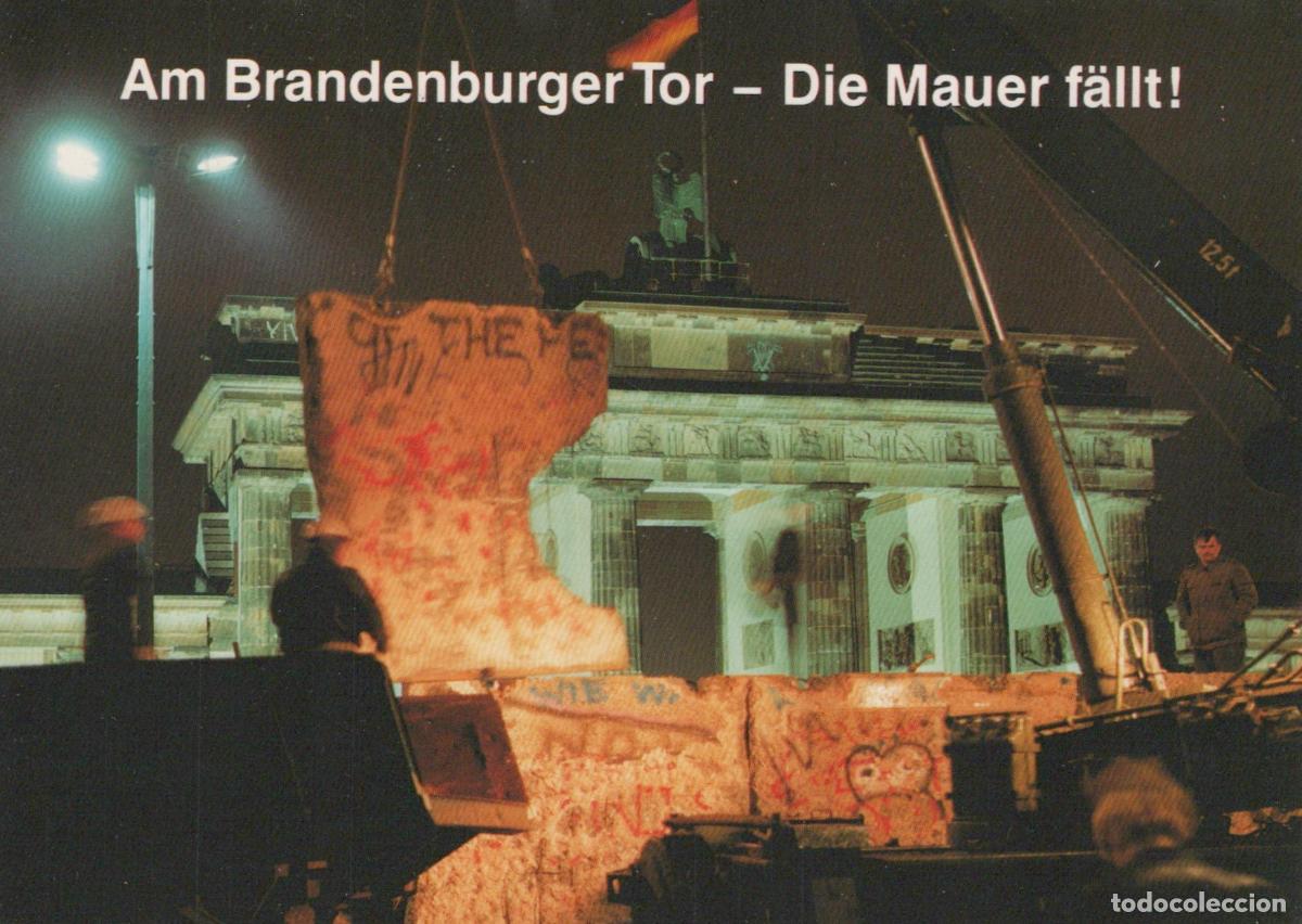 Cartes Postales: Germany Berlin Wall Brandenburg Gate Falling Crane Removing Sections *YAZ945