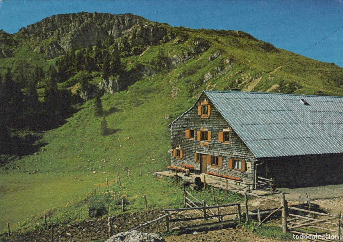 Postais: Germany Mountain Hut With A Metal Roof and Wooden Shutters in A Green *YBA119
