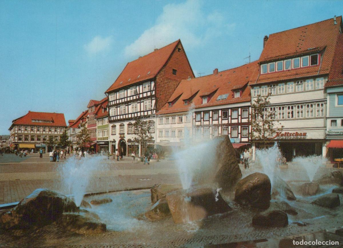 Postais: Germany Osterode Am Harz Kornmarkt Fountain and Half Timbered Buildings *YBA167