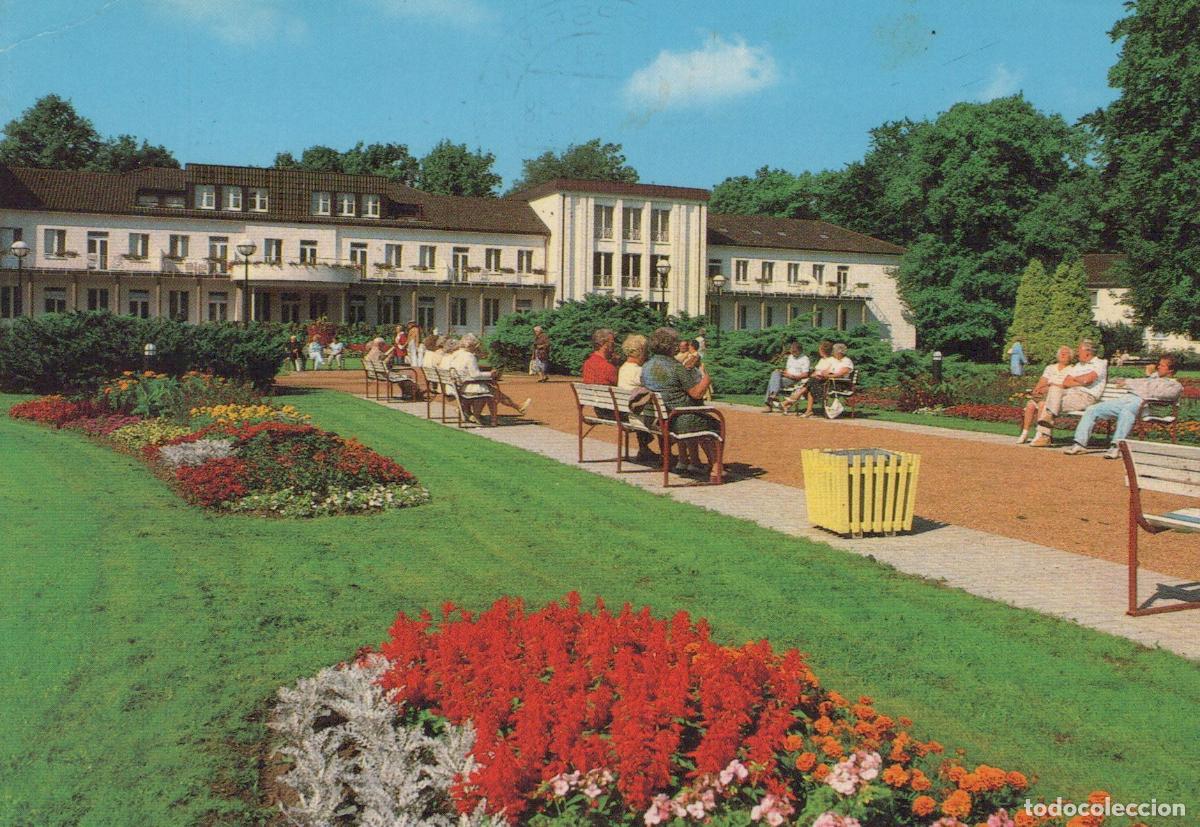 Cartes Postales: Germany Bad Lippspringe Kaiser Karls Park With Kurhotel and People *YBA079