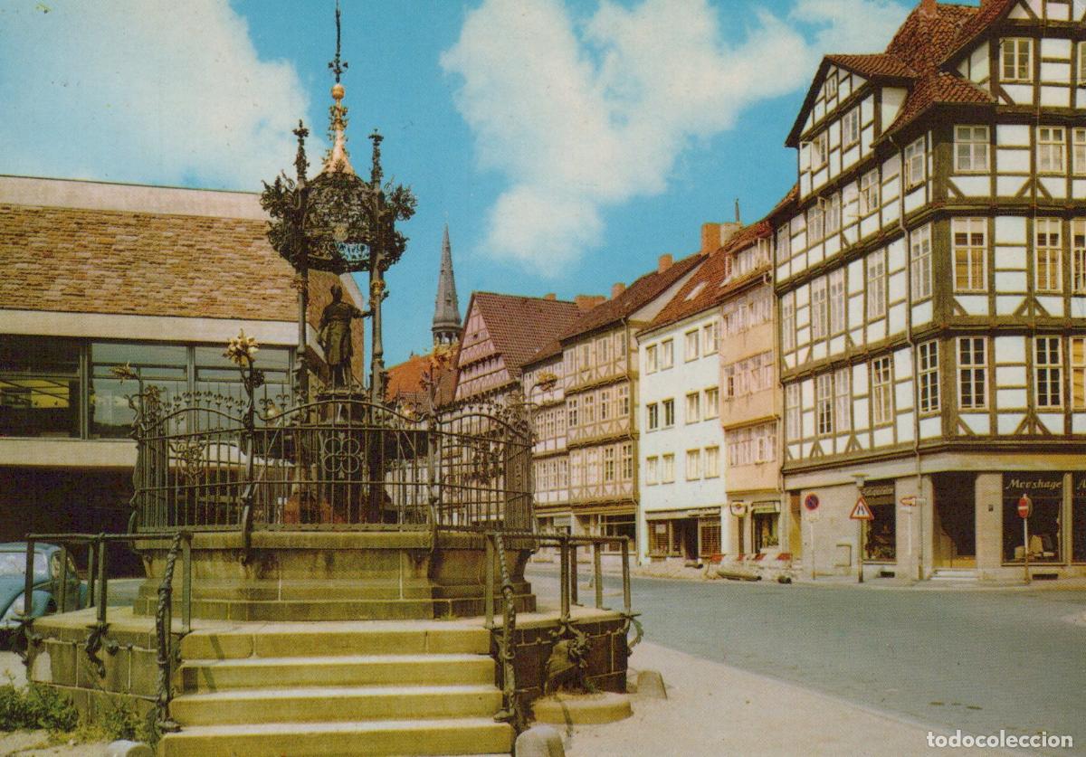 Postkarten: Germany Hannover Old Town Market Fountain Half Timbered Houses Street *YBA619