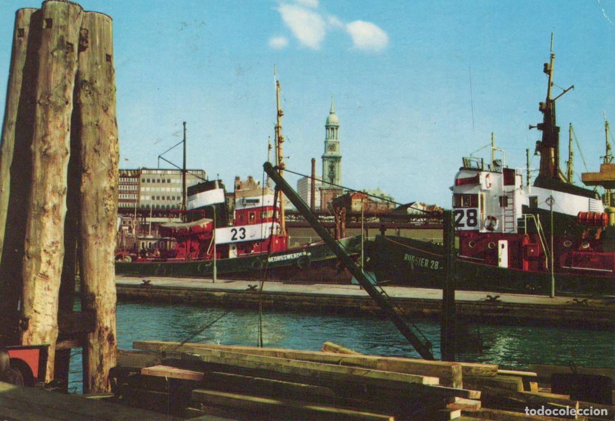 Postales: Germany Altona Seaport Tugboats and St Michaelis Church View *YBA912