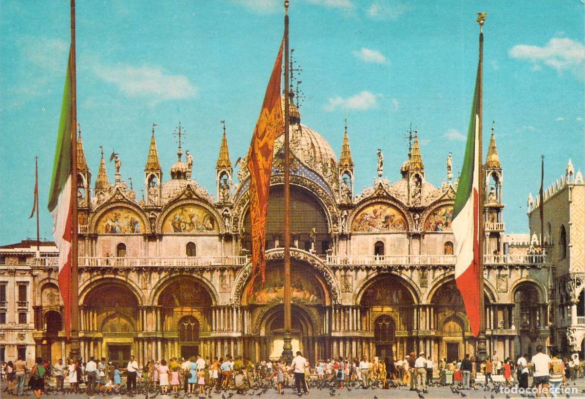 Postales: Postal de la Plaza San Marco en Venecia con palomas