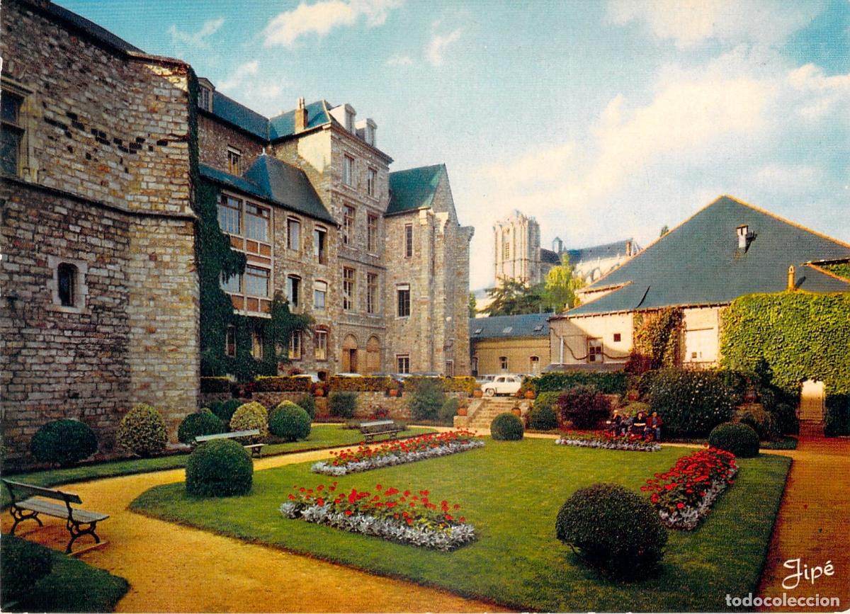 Postales: Postal de L'H&ocirc;tel de Ville y Jardines en Le Mans Francia