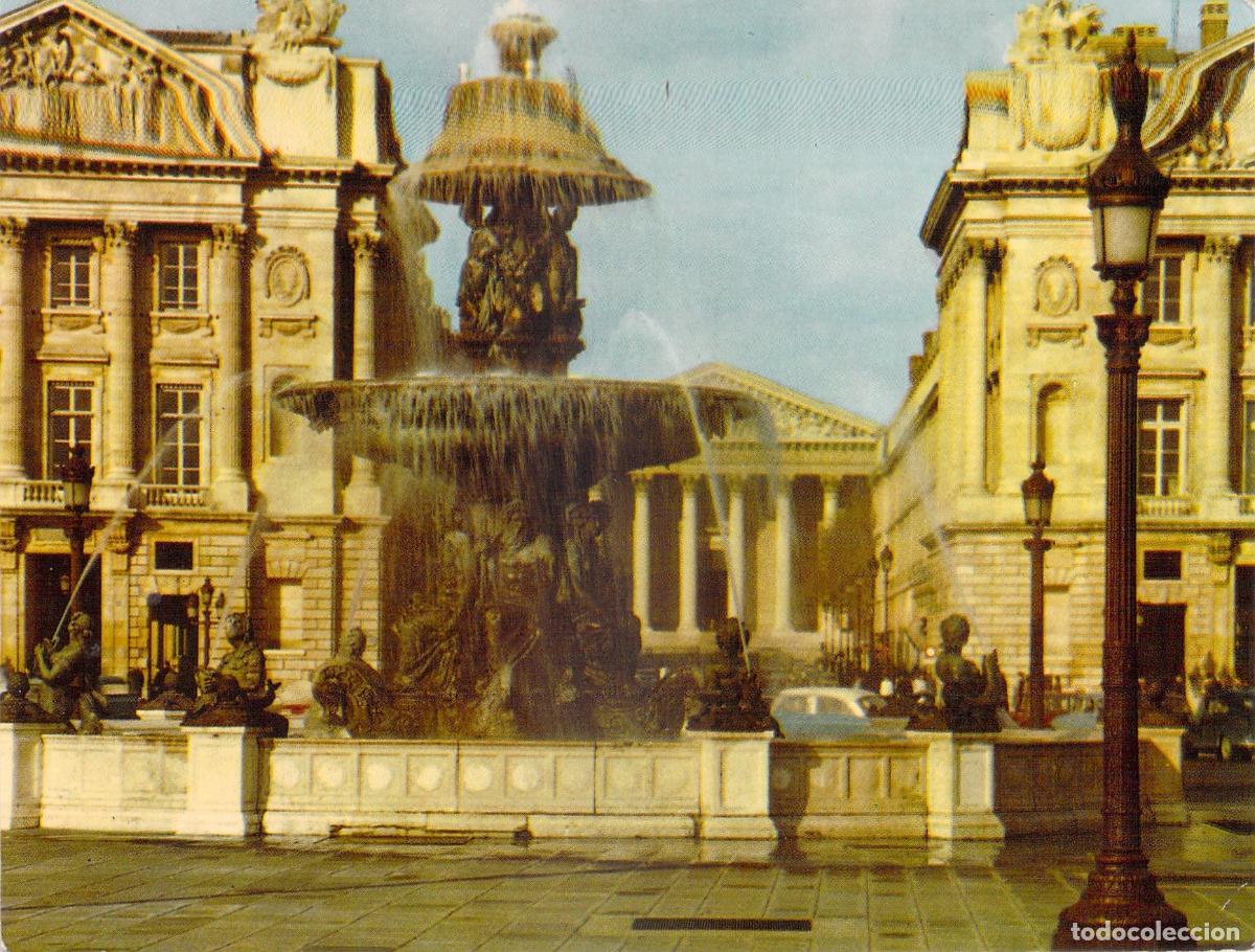 Postales: Postal de Paris: Fuente en la Place de la Concorde, Rue Royale y La Madeleine