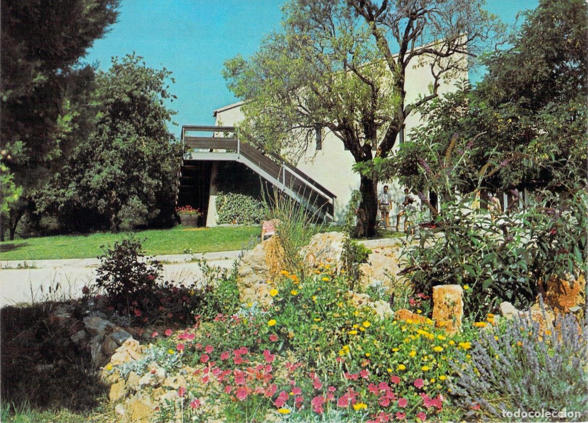 Postales: Postal de la fachada del restaurante del Village Les Cigales en Francia