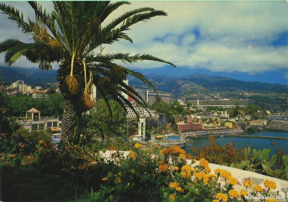 Postales: N&ordm; MD 426-FUNCHAL. Madeira. Vista Este. Portugal. Sin circular. ED. HANS HUBER KG