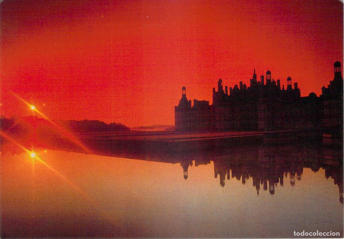 Postales: Postal del Castillo de Chambord al amanecer en el Valle del Loira