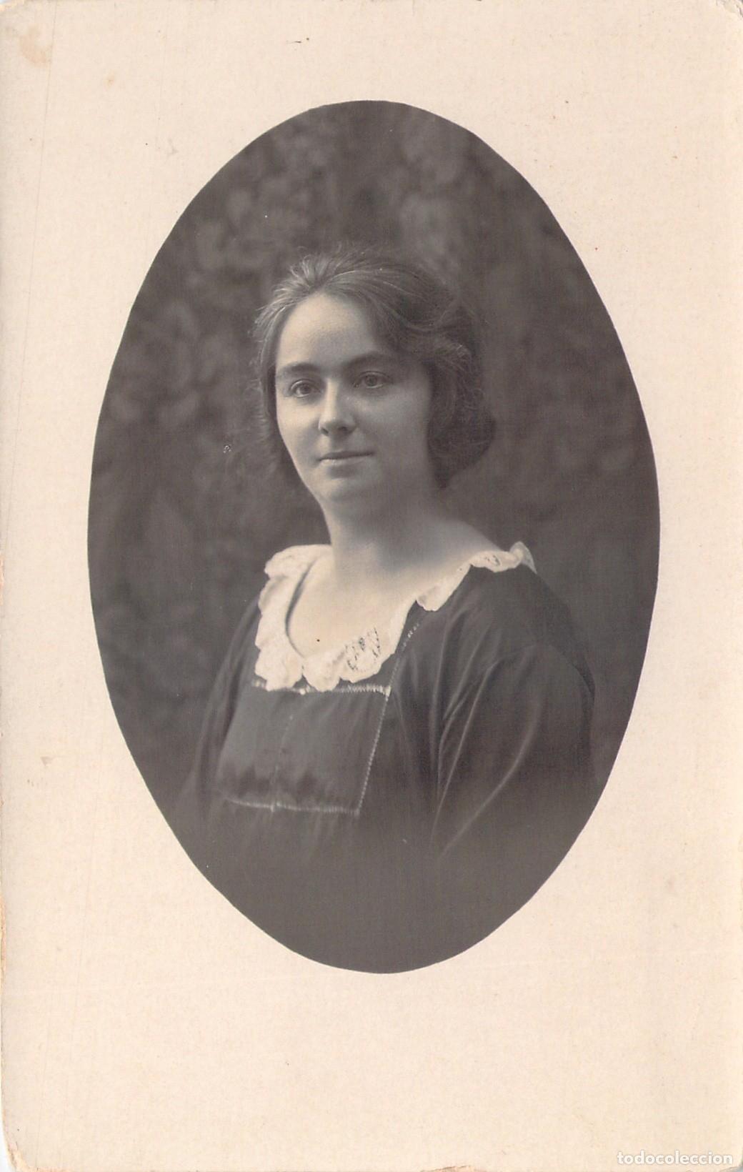 Postales: Postal de retrato de mujer joven de principios de siglo