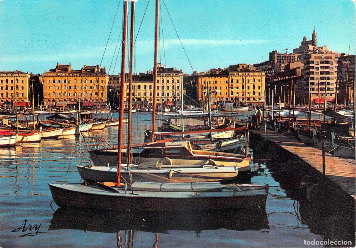 Postales: Postal de barcos en el puerto de Marsella y bas&iacute;lica