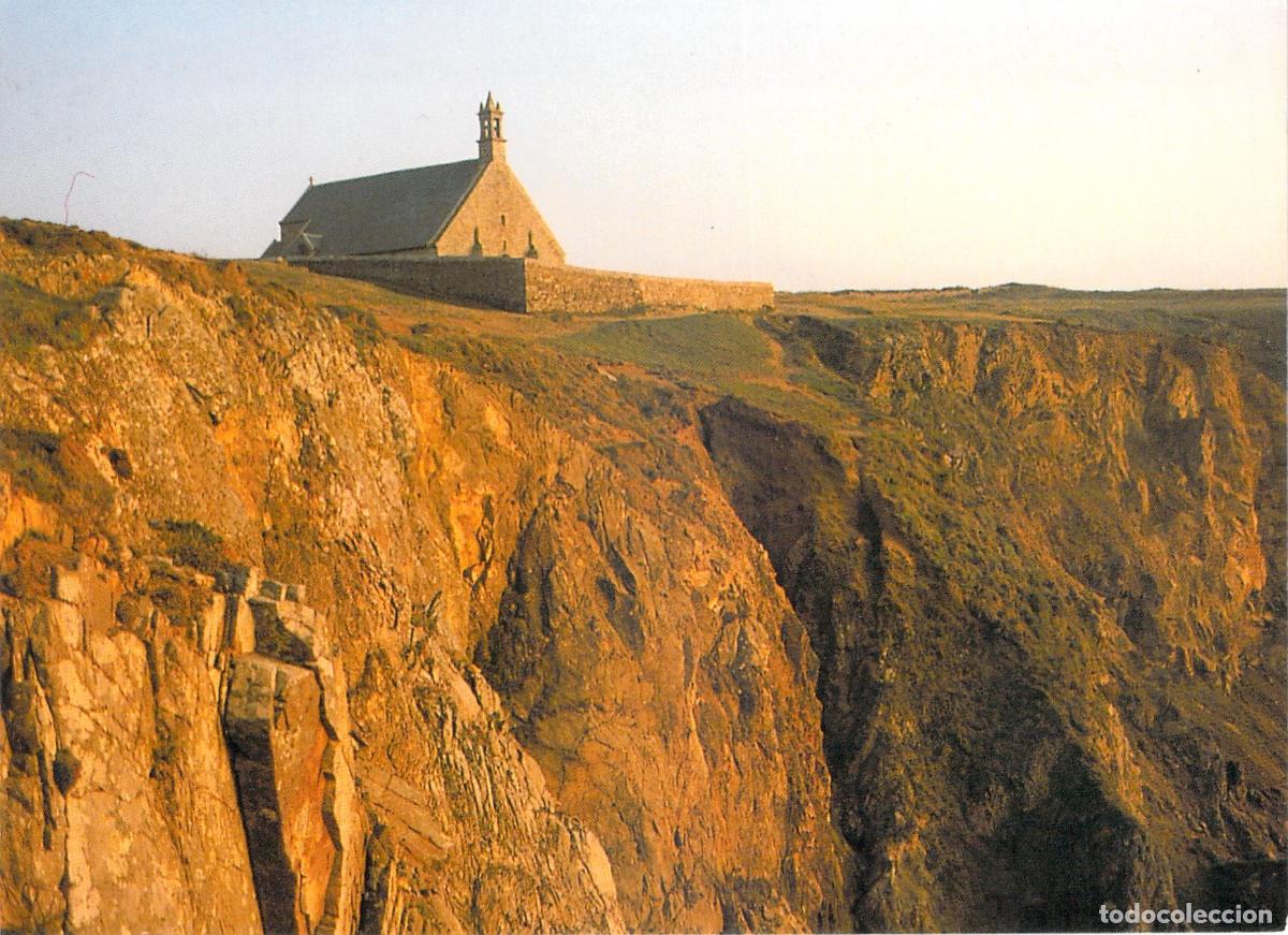 Postales: Postal de la Capilla Saint They en los acantilados de Pointe du Van