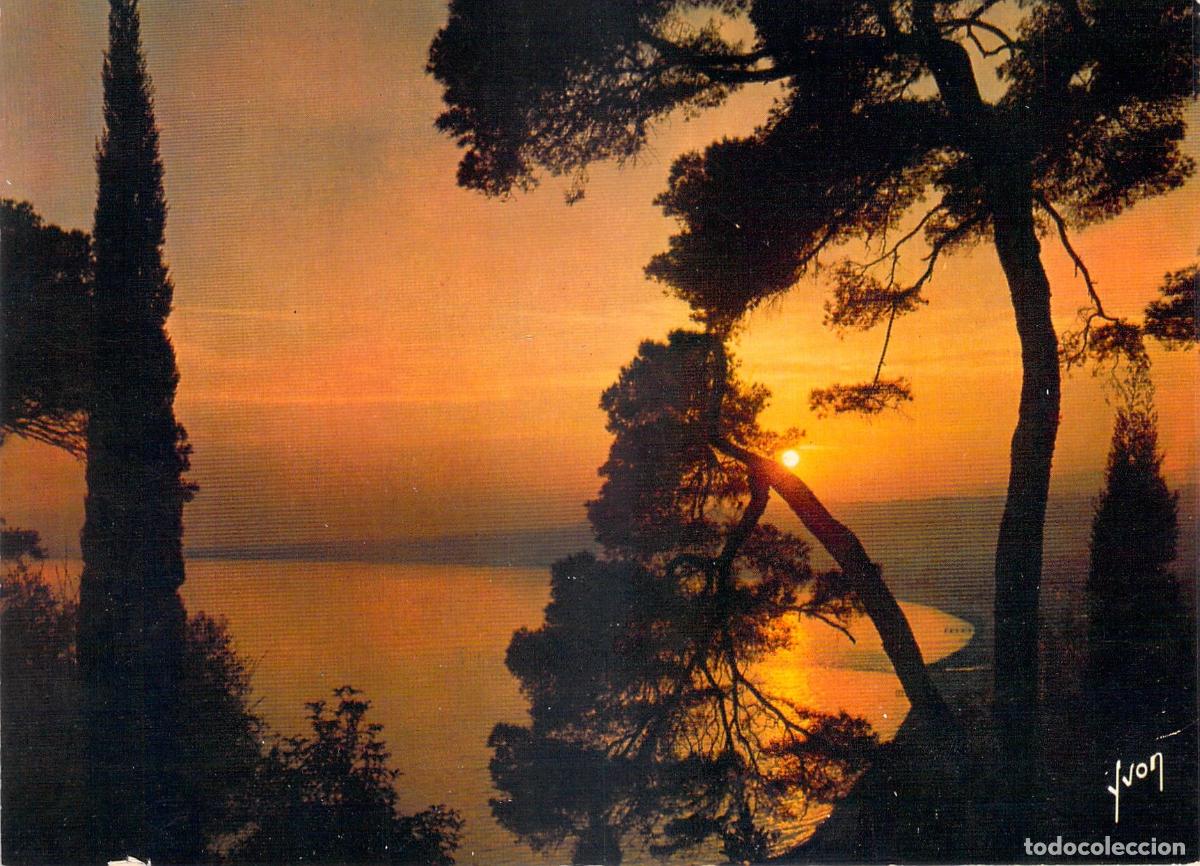 Cartoline: Postal de atardecer sobre el mar en Francia