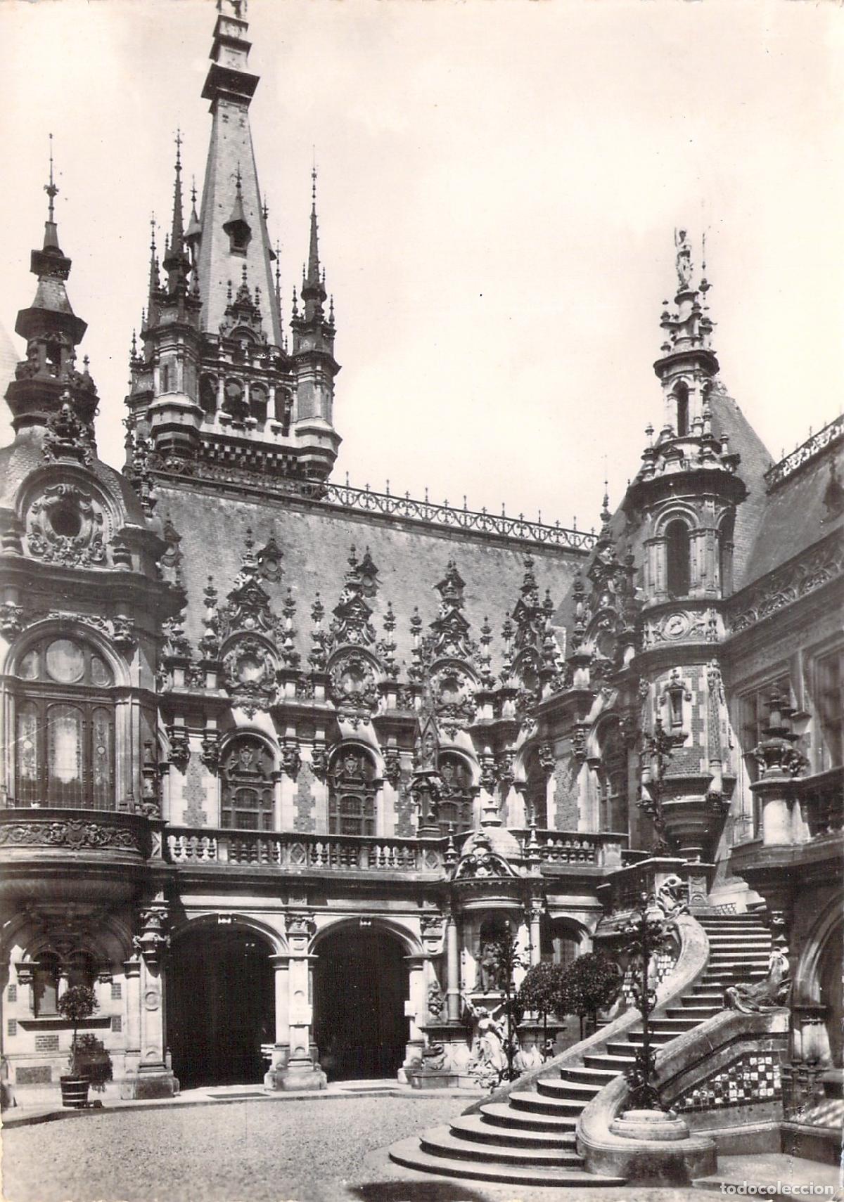 Postkarten: Postal del Palacio B&eacute;n&eacute;dictine en F&eacute;camp, Cour d'Honneur