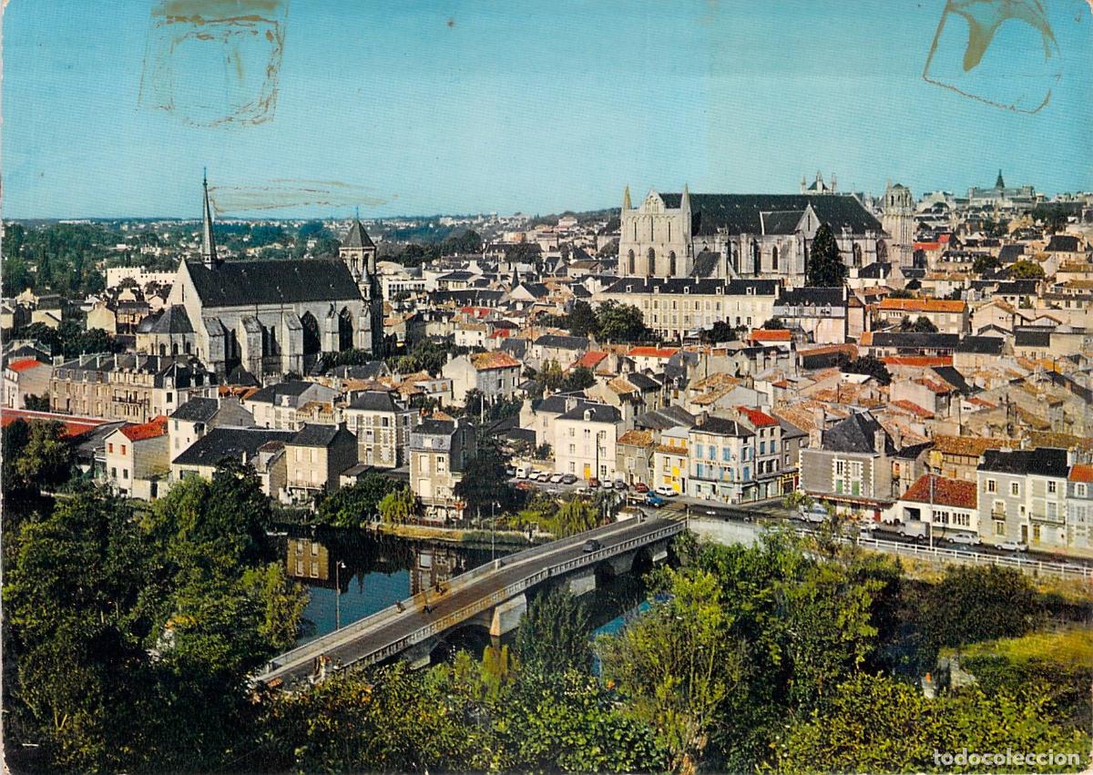 Postales: Postal de Poitiers con Vista Panor&aacute;mica de la Ciudad y el R&iacute;o
