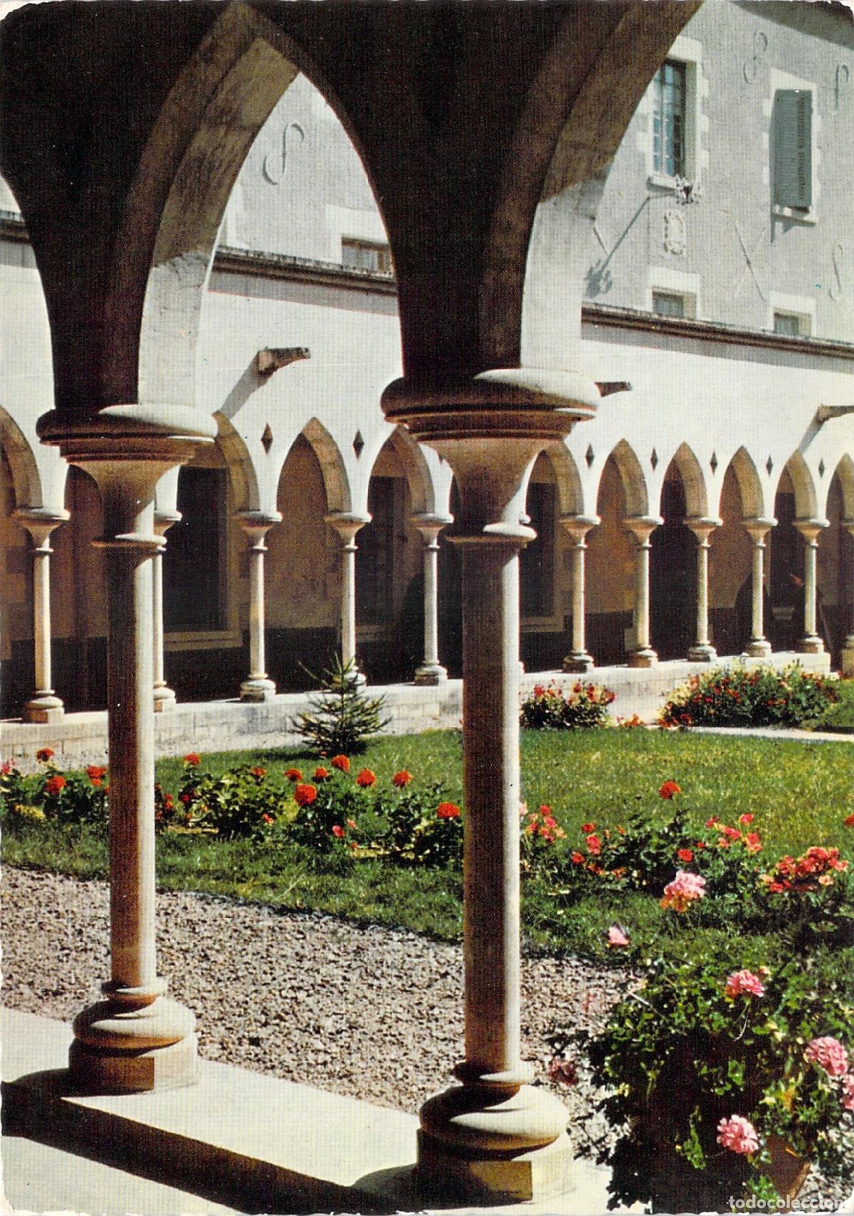 Cartes Postales: Postal de La Puye Maison-M&egrave;re des Filles de la Croix Claustro