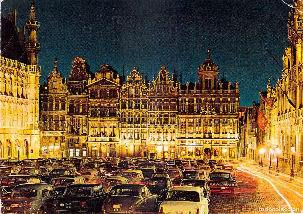 Postkarten: Postal de la Grand Place de Bruselas iluminada de noche