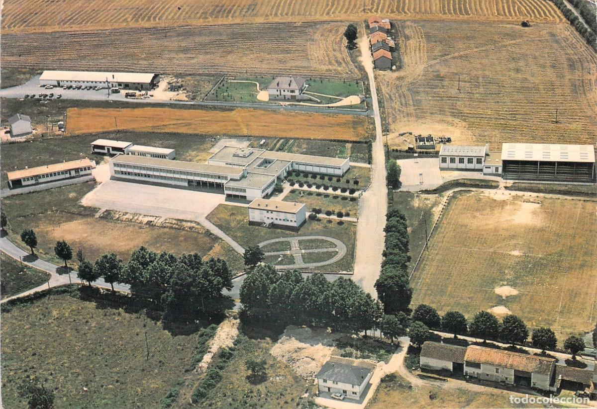 Postales: Postal de Aigre, Charente, Vista A&eacute;rea del C.E.G. Mixte