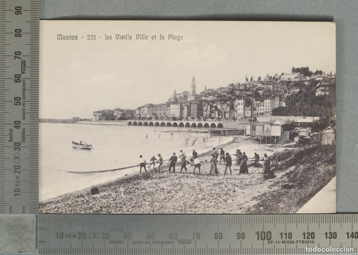 Postales: POSTAL. Menton - 221 - La Vieille Ville et la Plage - Edition Paylona Fr&egrave;res