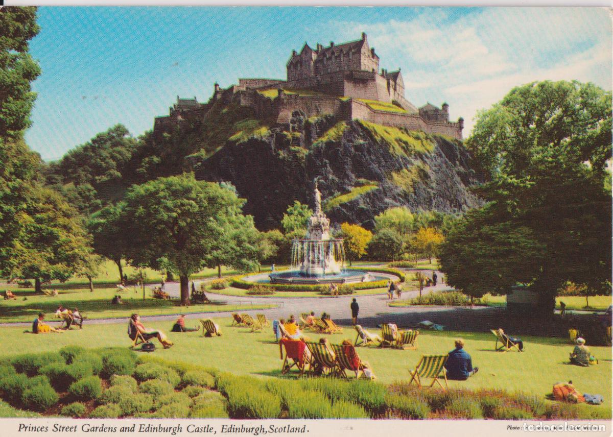 Postales: ESCOCIA, CASTILLO DE EDIMBURGO, JARDINES DE LA CALLE - JOHN HINDE 2SC5 - S/C
